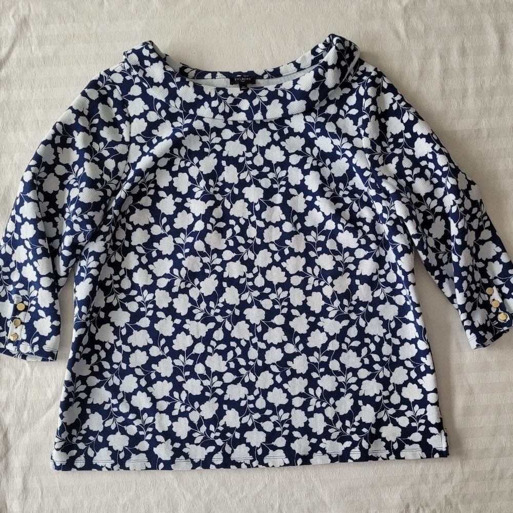 Talbots Womens 3/4  Sleeve Floral Tee in Blue and White